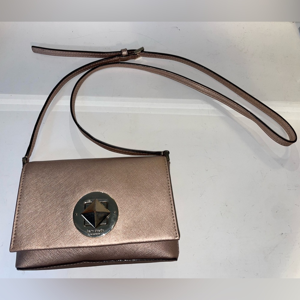 Kate Spade small crossbody purse in rose gold